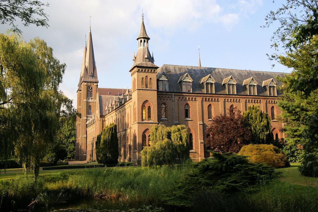 Hotel & Restaurant - Auberge De Hilver Diessen Zewnętrze zdjęcie